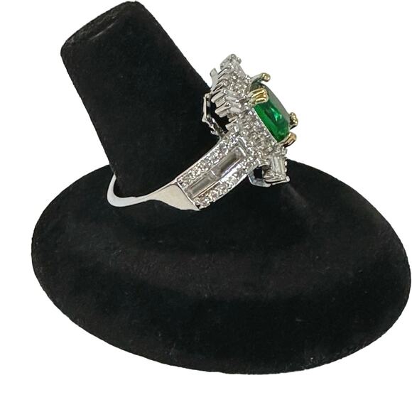 New 925 stamped silver ring. Square simulated emerald with zirconia halo 7 - 9 - Picture 6 of 6